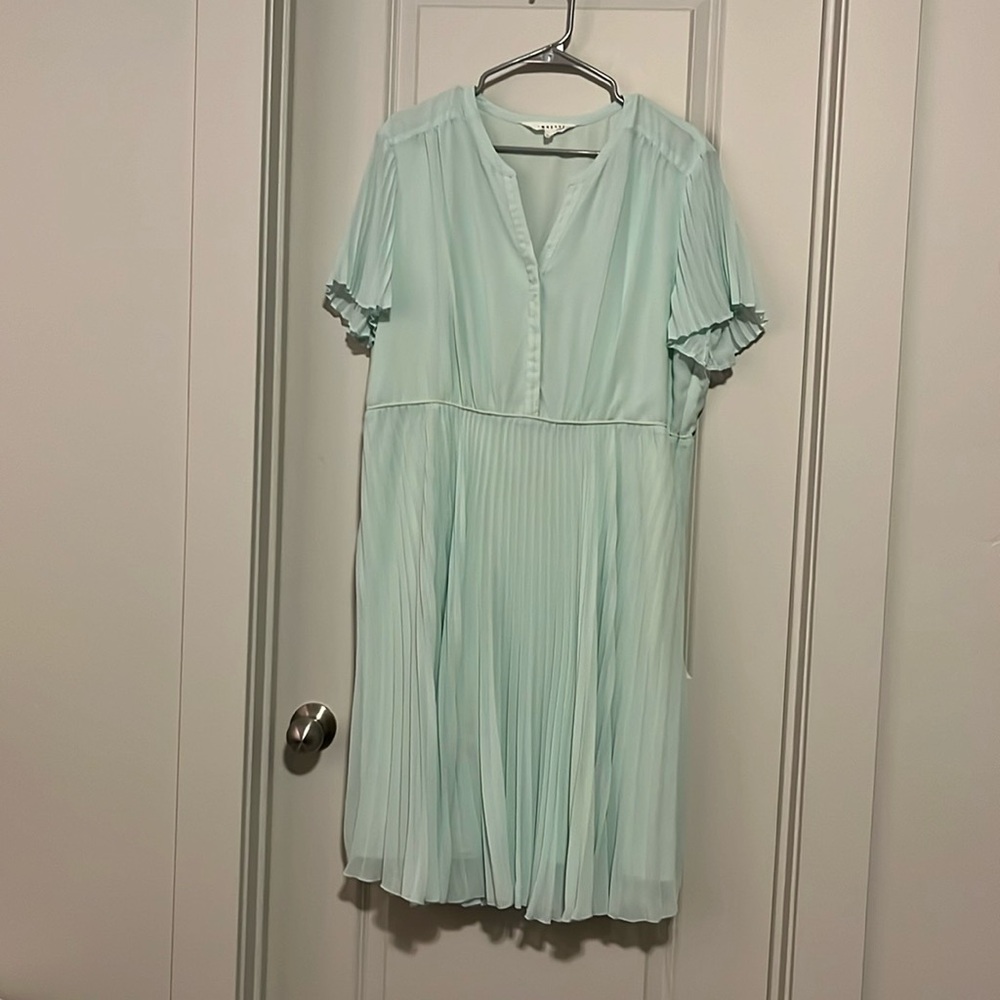 EUC Downeast teal/mint dress